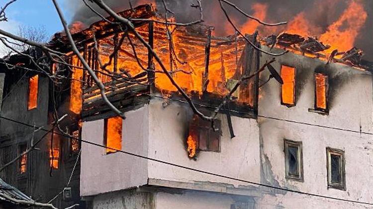 Bakıda 5 otaqlı ev YANDI