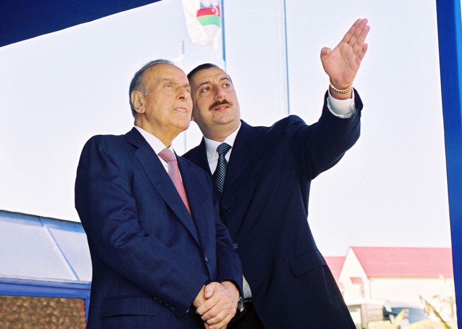 Prezident Ümummilli Liderlə bağlı video PAYLAŞDI