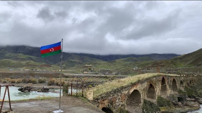 Xudafərin körpüsünü qazmaq istədilər - YAXALANDILAR