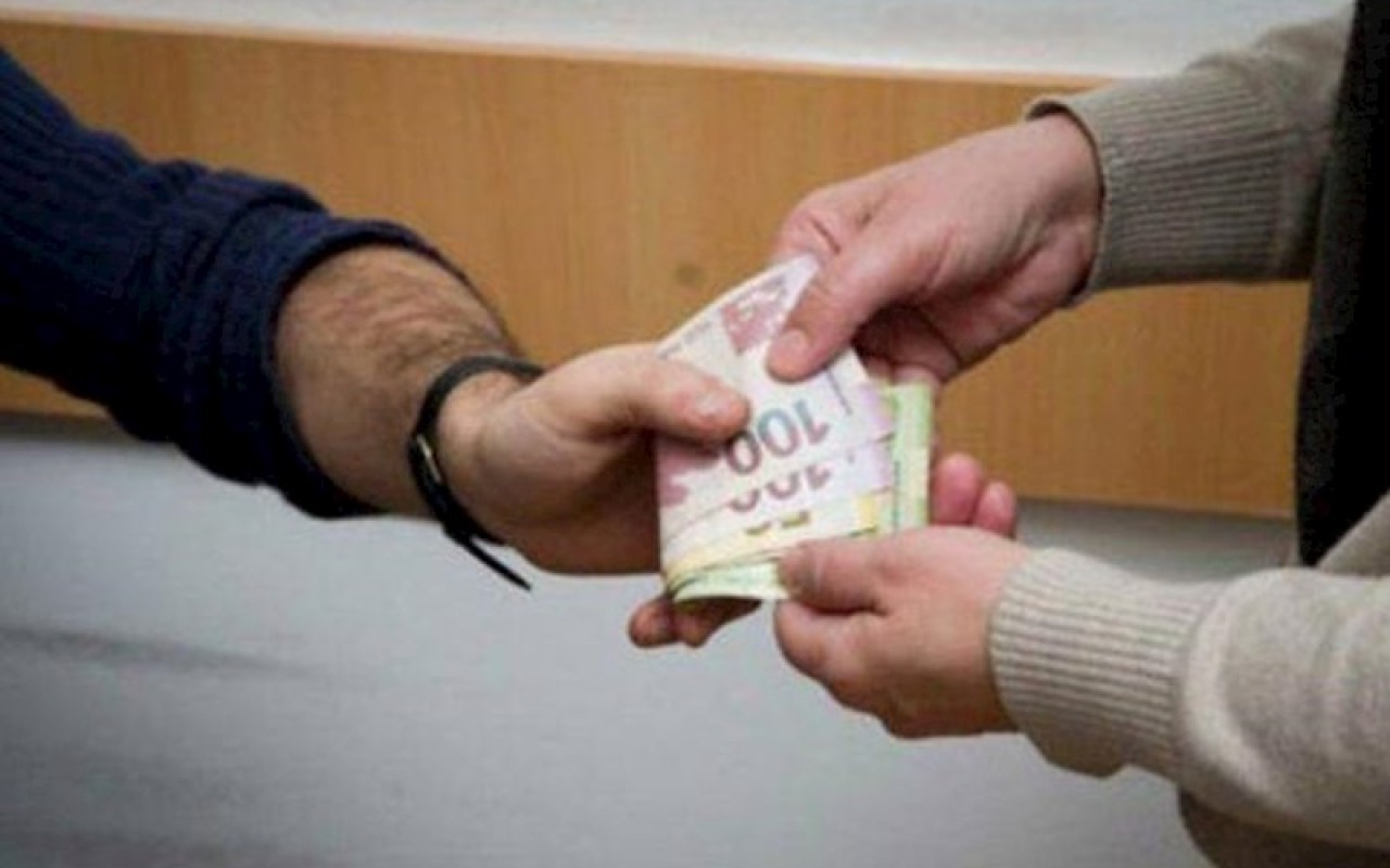 50 yaşlı kişini aldadıb 36 min manatını mənimsədi