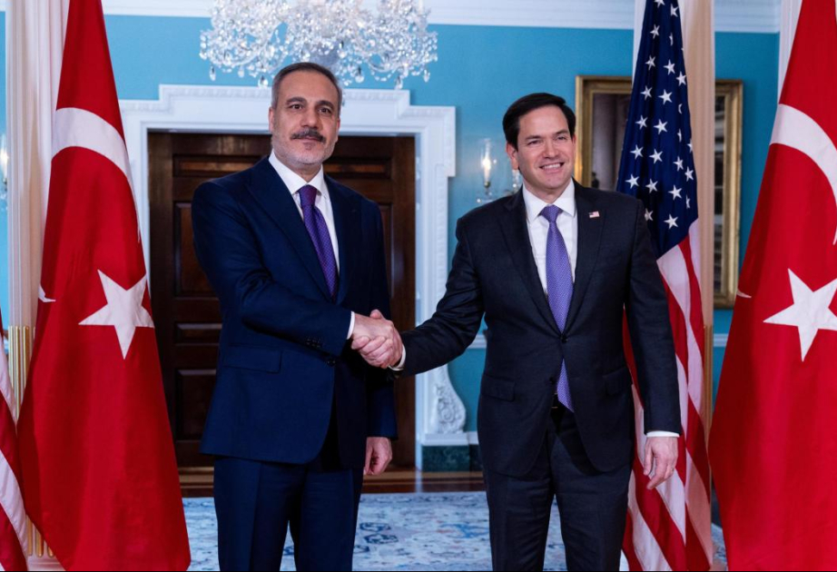 Fidan amerikalı həmkarı ilə Suriyanı müzakirə etdi