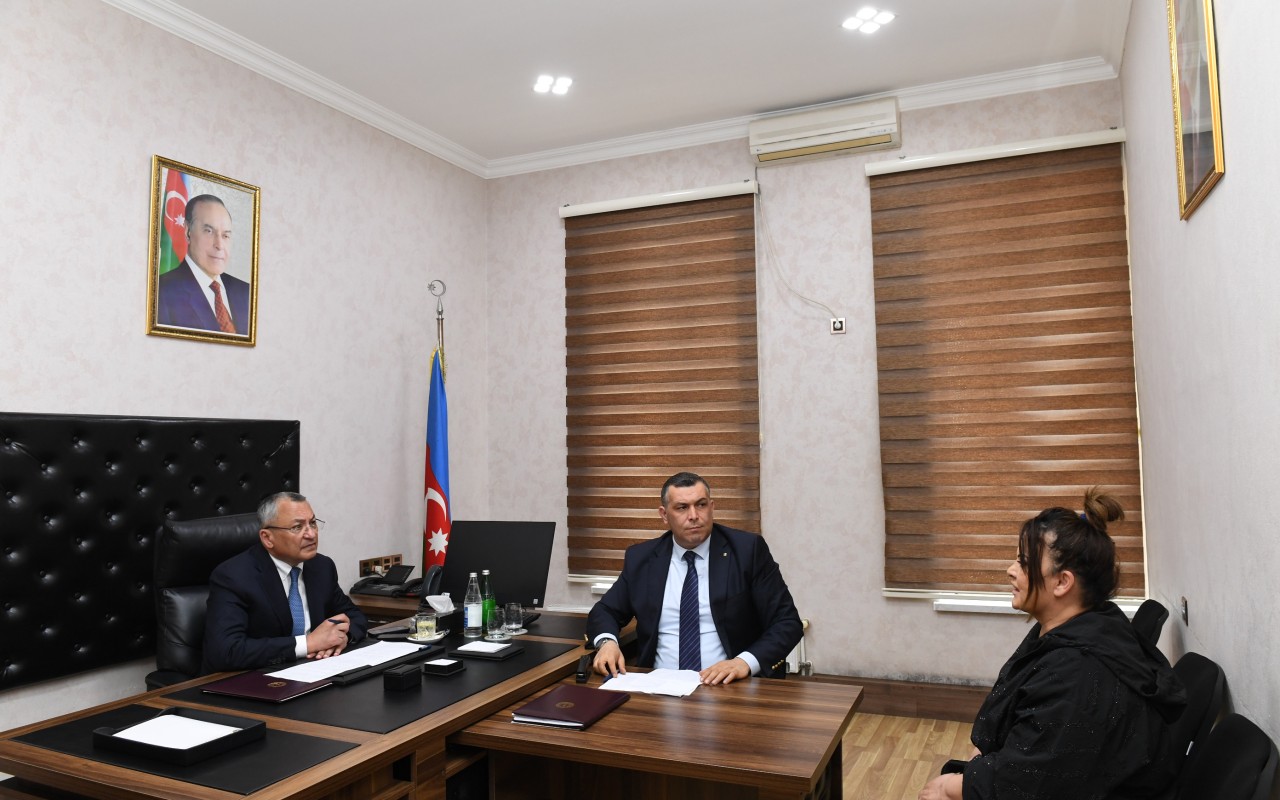 Rövşən Rzayev vətəndaşların növbəti qəbulunu keçirdi - FOTOLAR
