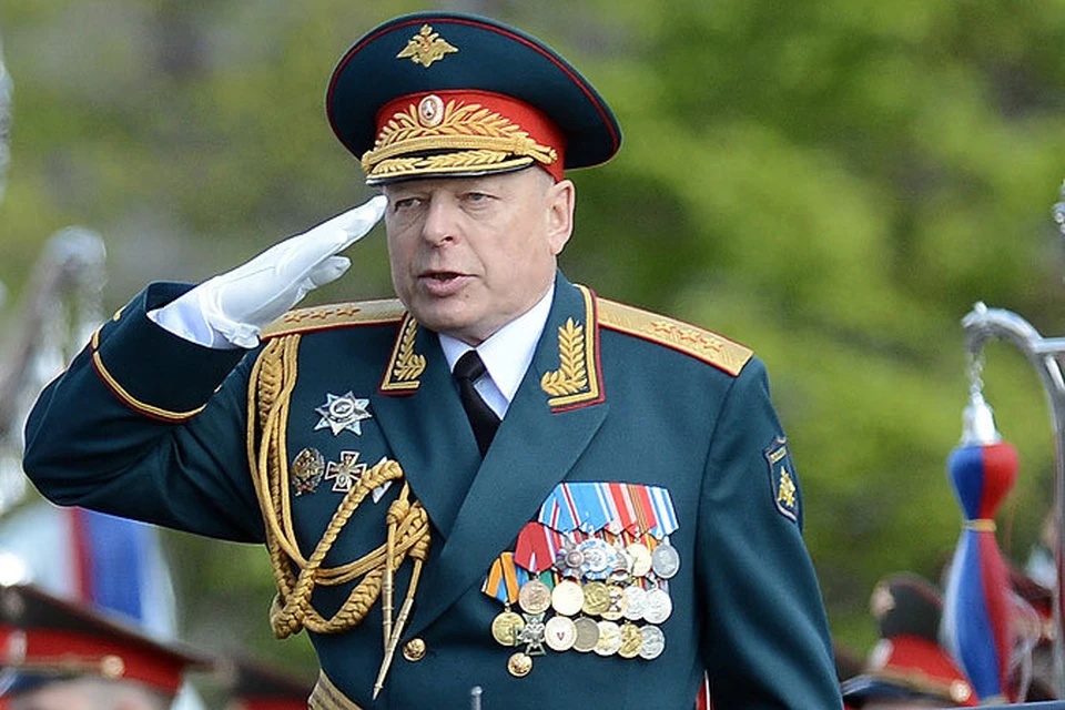 Putin Quru Qoşunlarının komandanını vəzifədən azad etdi