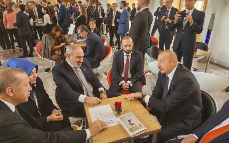 İlham Əliyevlə Paşinyan Tiranadadırlar - Liderlər görüşə bilər?