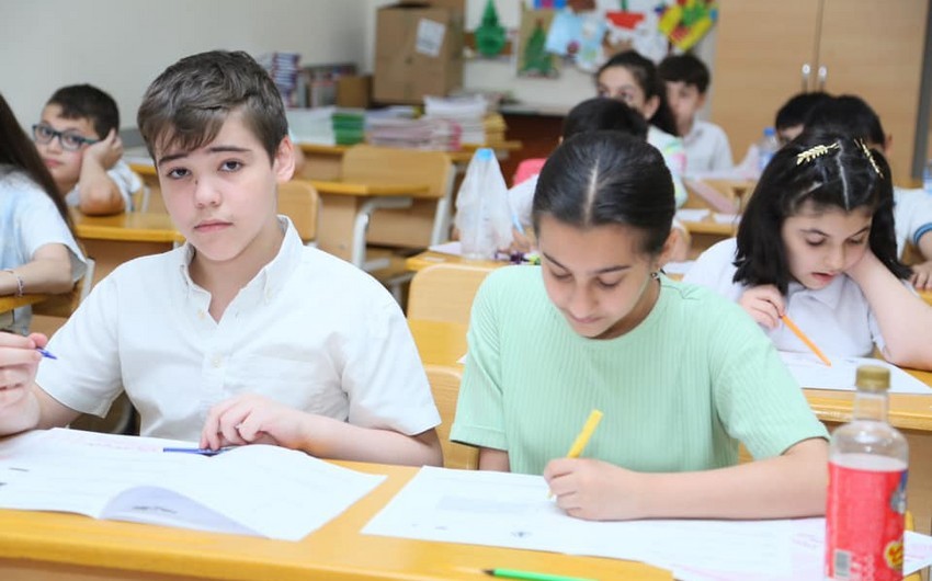 Bakı məktəblərində monitorinq: 50 minə yaxın şagird imtahan verdi