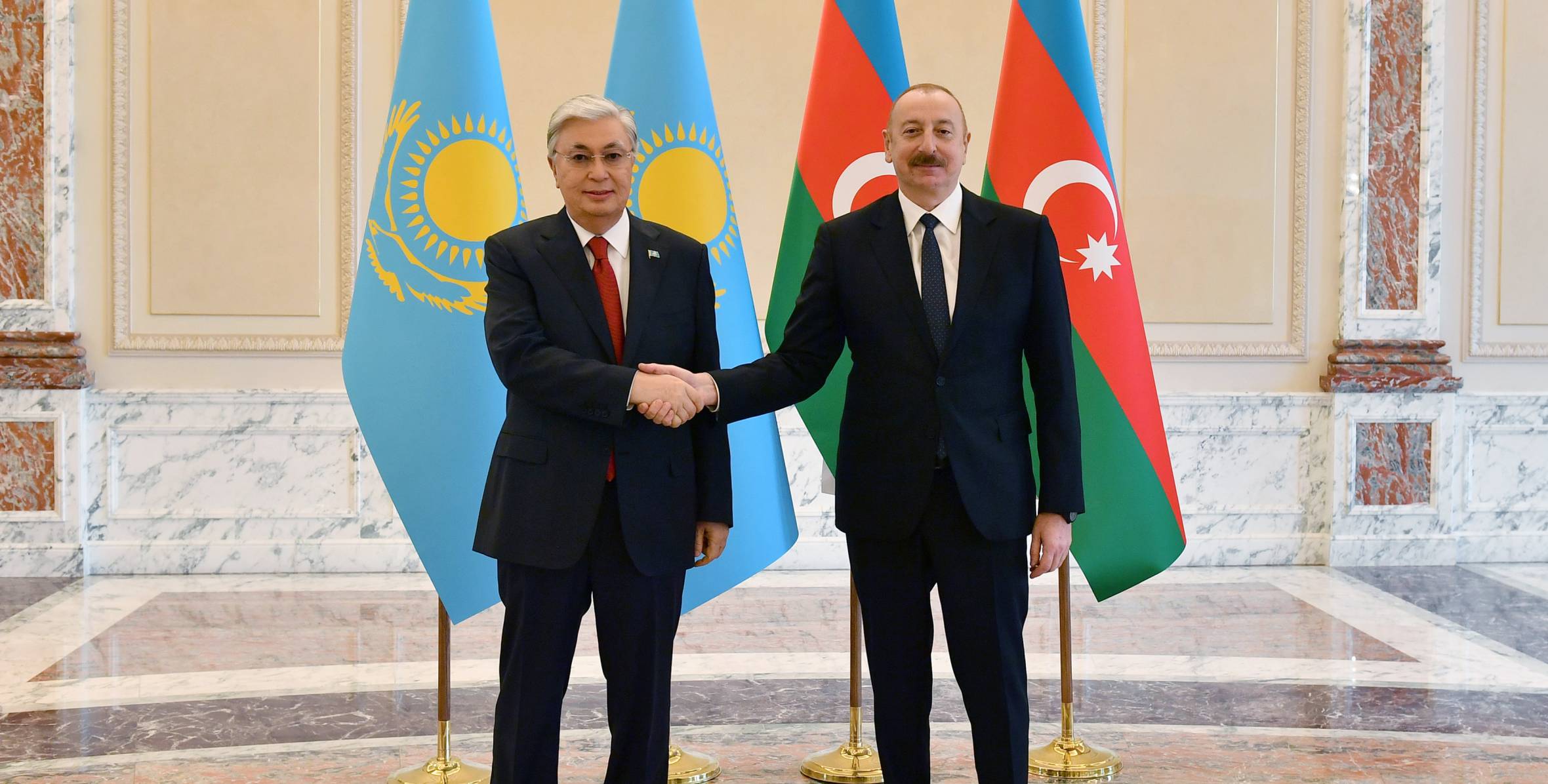 İlham Əliyevdən Tokayevə TƏBRİK ZƏNGİ
