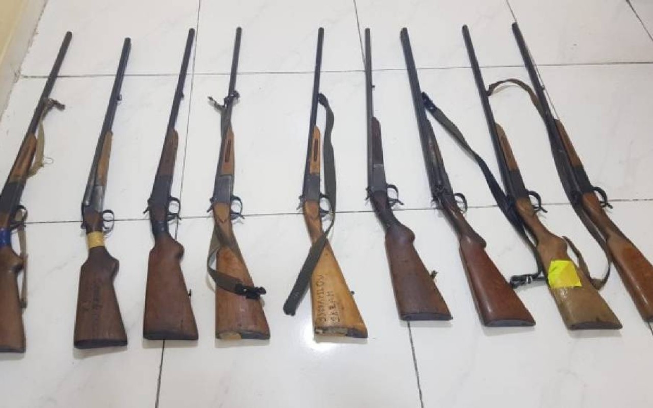 Vətəndaşlardan qanunsuz saxlanılan silahlar götürüldü