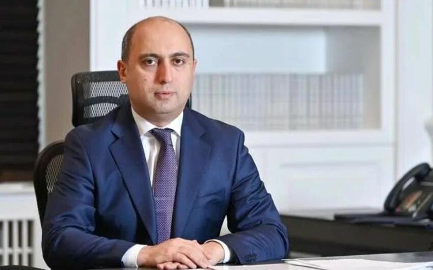 Emin Əmrullayev bu gənclə bağlı paylaşım etdi