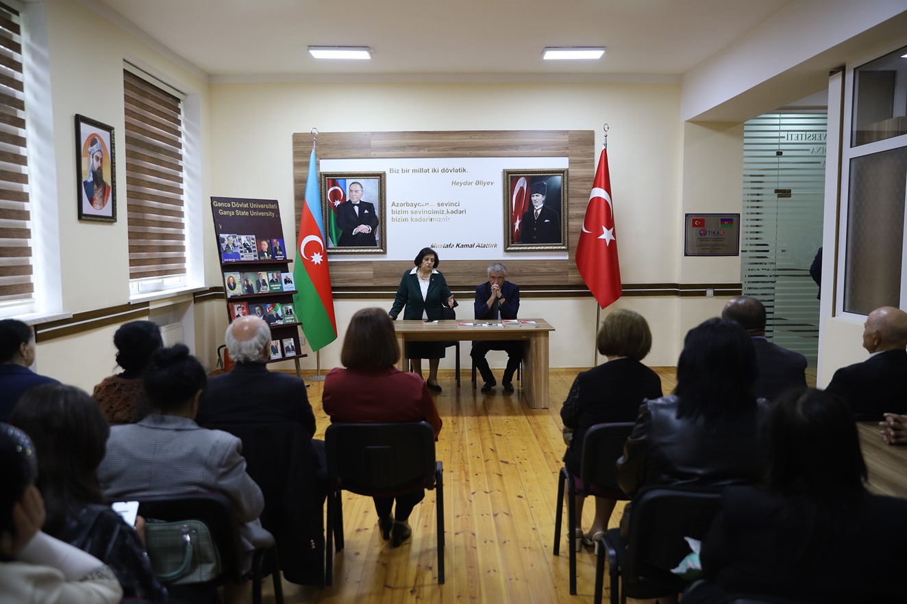 Gəncə Dövlət Universitetində Qəşəm Nəcəfzadə ilə görüş keçirilib - FOTO