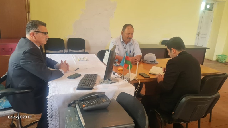 İsmayıllı sakinləri müraciətlərini deputatla bölüşdülər - FOTO