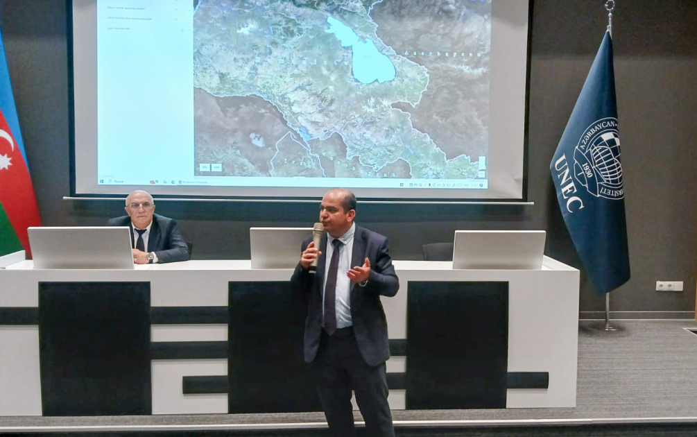 UNEC-in tələbələri Ermənistanın cinayətlərini ifşa edən xəritə barədə məlumatlandırıldı - FOTO