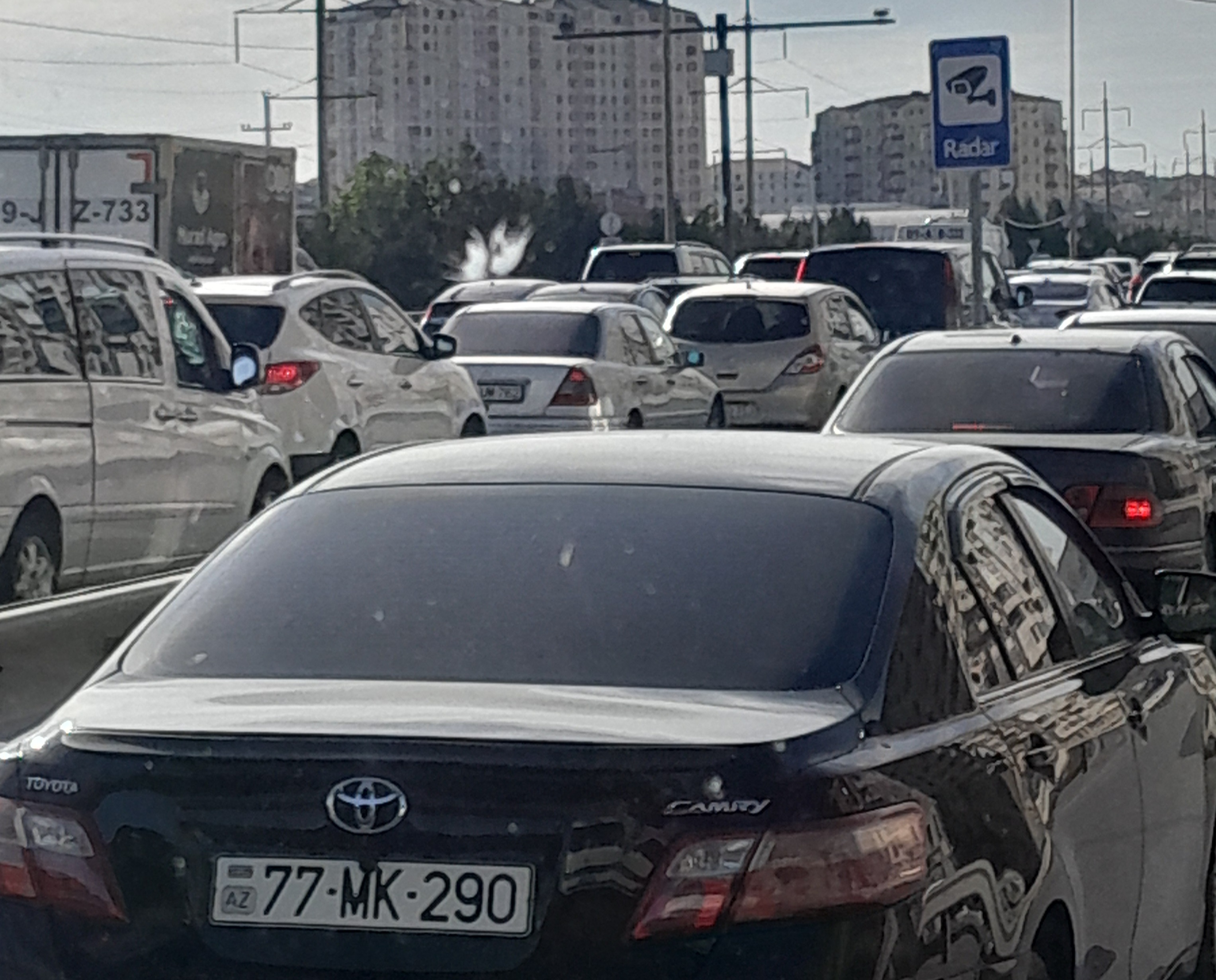 Bakının əsas yollarında TIXAC var