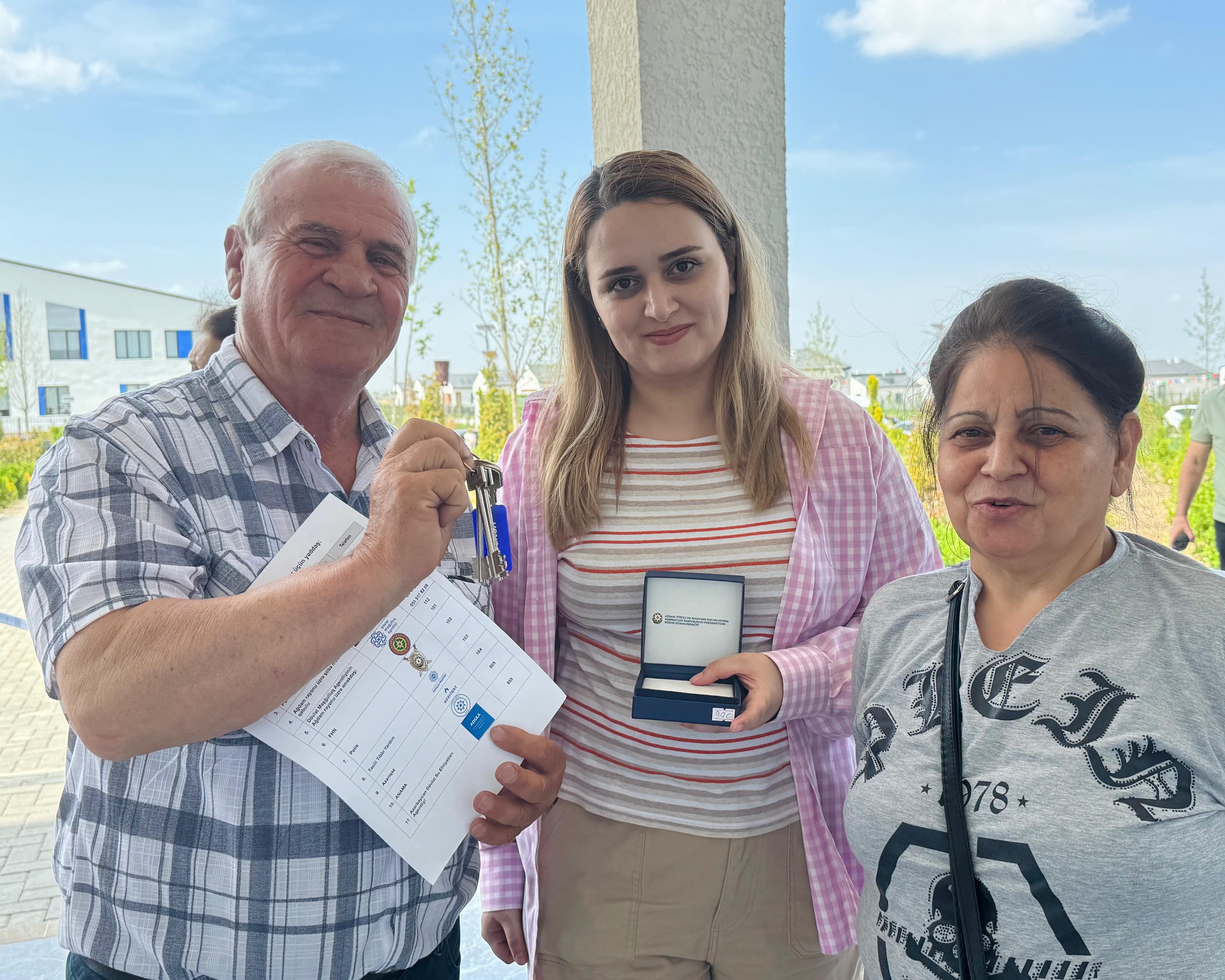 Köç karvanı Ağdamın Kəngərli kəndinə çatdı - FOTOLAR