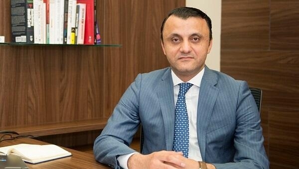 TƏBİB sədri onu işdən çıxardı - FOTO