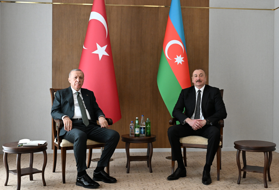 Laçında İlham Əliyevlə Ərdoğanın təkbətək görüşü başlayıb 