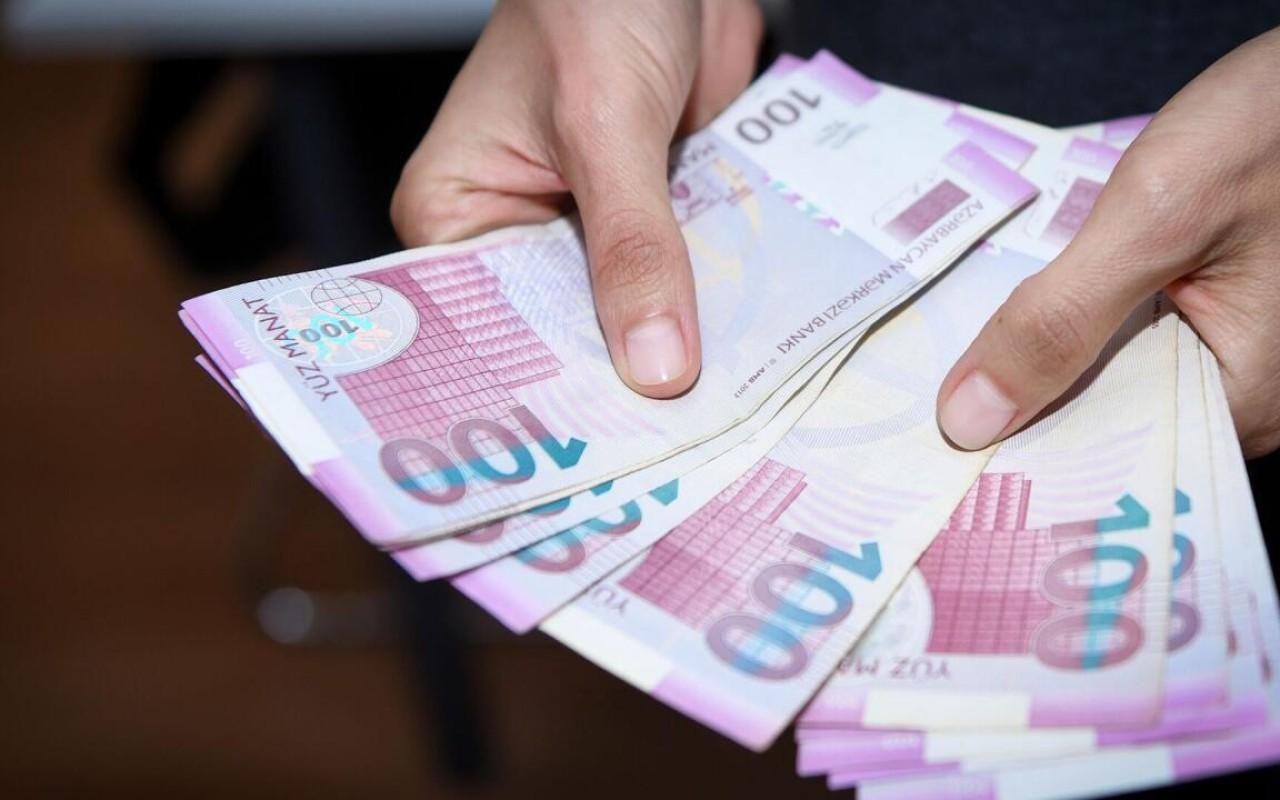 Bu şəxslər işləmədən 6 ay maaş alacaqlar