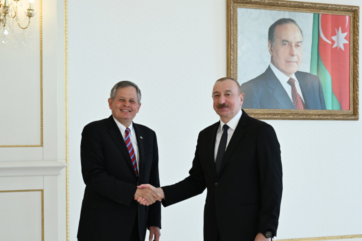 Prezident ABŞ senatorunu qəbul edib