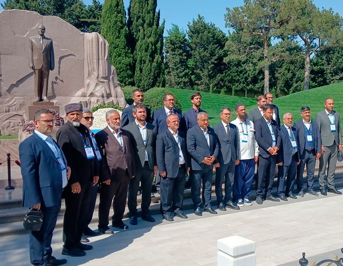 Türkiyə və Gürcüstanın din xadimləri Fəxri Xiyabanda