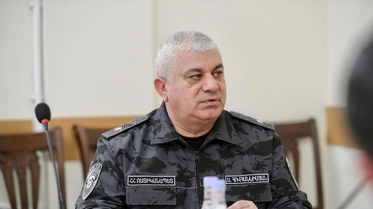 Ermənistan polisinin rəisi təqaüdə göndərildi
