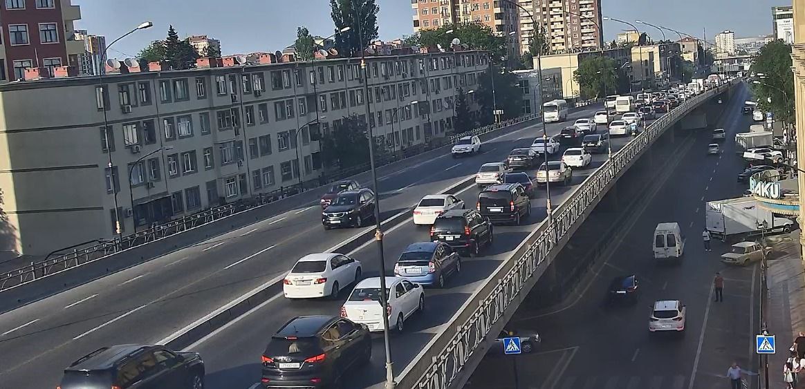 Bakının tıxac olan küçələri - SİYAHI
