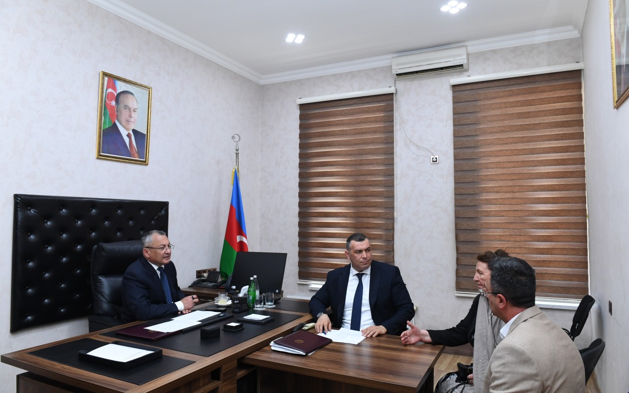 Rövşən Rzayev vətəndaşların növbəti qəbulunu keçirib - FOTOLAR