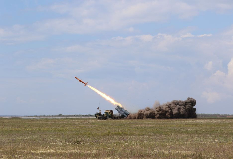 Ukrayna ilk ballistik raketi sınaqdan keçirdi 