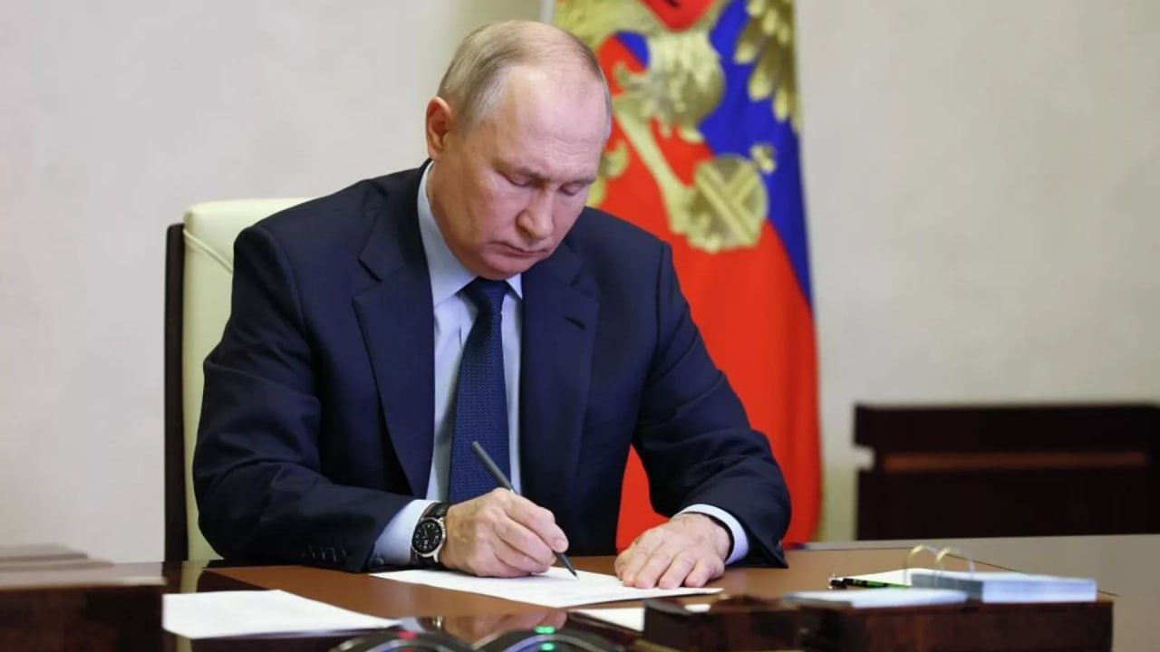 Rusiyada azyaşlılara enerji içkiləri satılmayacaq - Putin İMZALADI