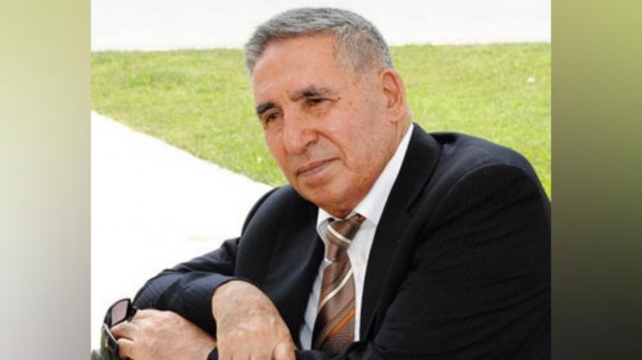 İllərin sınağından çıxan ilk və yeganə dərslik - Qəzənfər Paşayev yazır