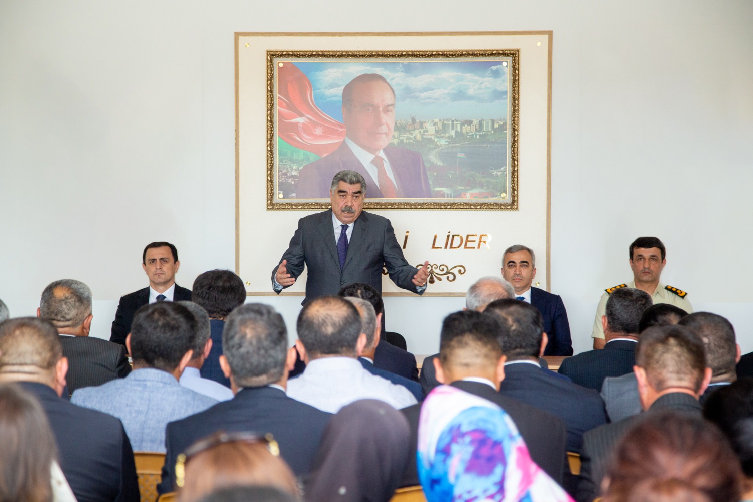 İcra başçısının sakinlərlə səyyar görüşləri davam edir
