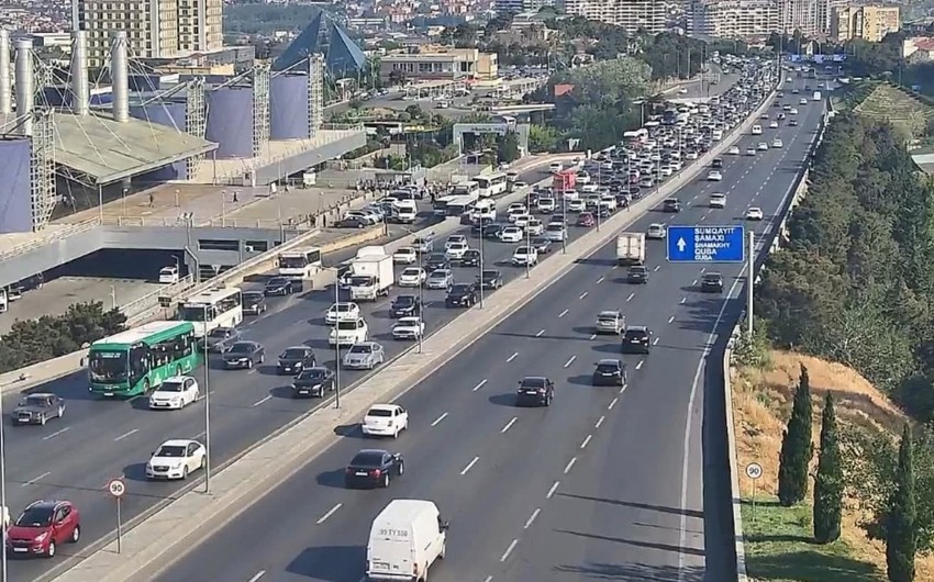 Paytaxtın əsas yollarında TIXAC var