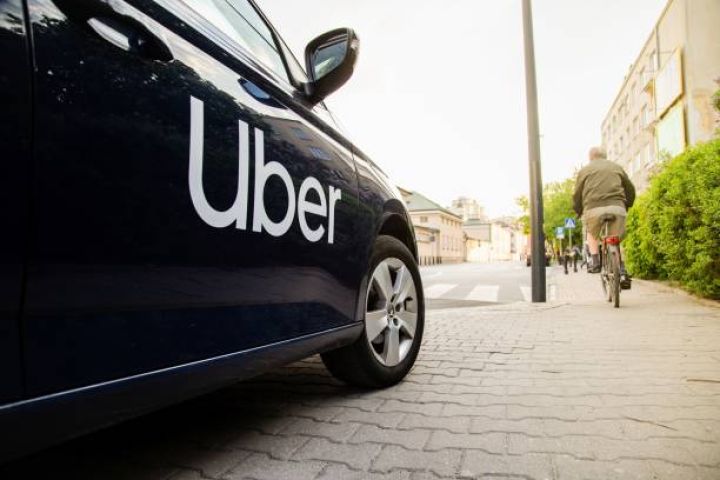 Azərbaycan "Uber"i CƏRİMƏLƏDİ