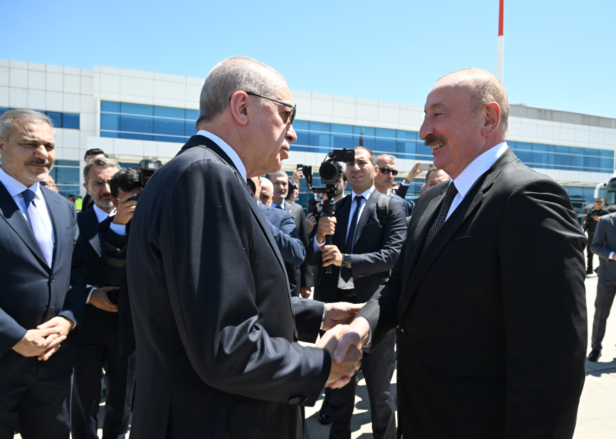 Prezident Kahramanmaraşa getdi - Ərdoğan özü qarşıladı 