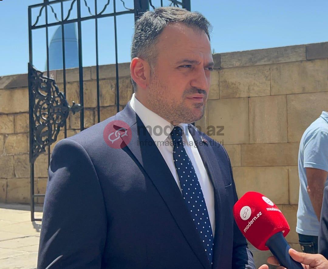Türkiyəli nazir müavini Bakıda - Ölkələr arasında mübadilə proqramları olacaq - FOTO