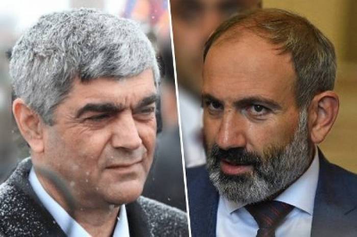 Balasanyan Paşinyana qarşı ÇIXDI
