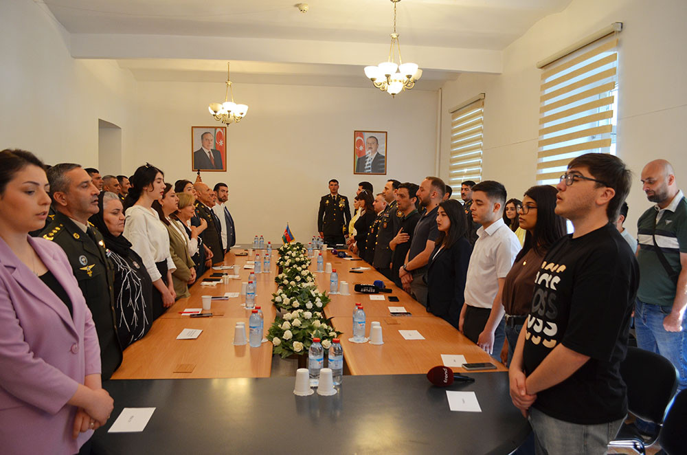 Müdafiə Nazirliyində media və QHT nümayəndələri ilə görüş keçirildi