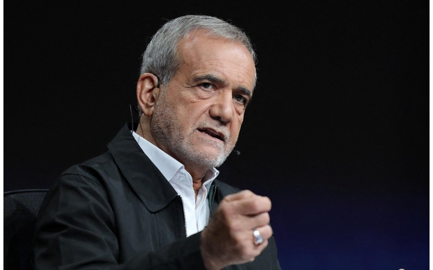 İran Prezidenti nazirlərlə görüşdü