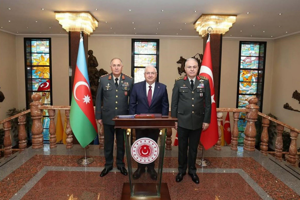 Türkiyə və Azərbaycan generalları bir arada