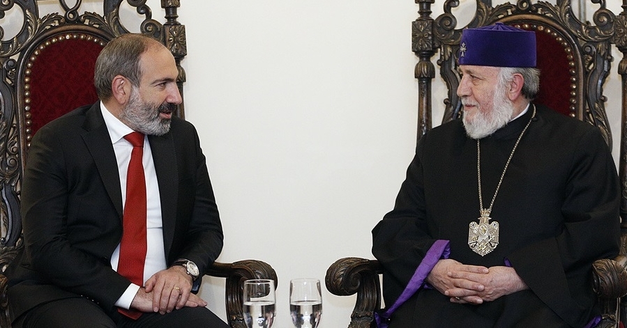 II Qaregin Erməni Apostol Kilsəsini tərk etməlidir! - Paşinyan