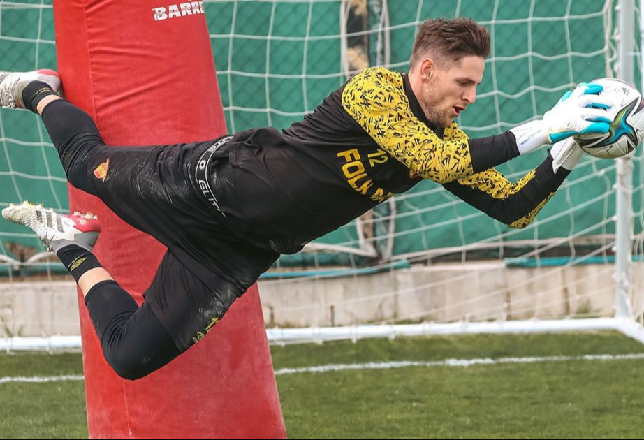 “Neftçi” iki yeni futbolçu aldı