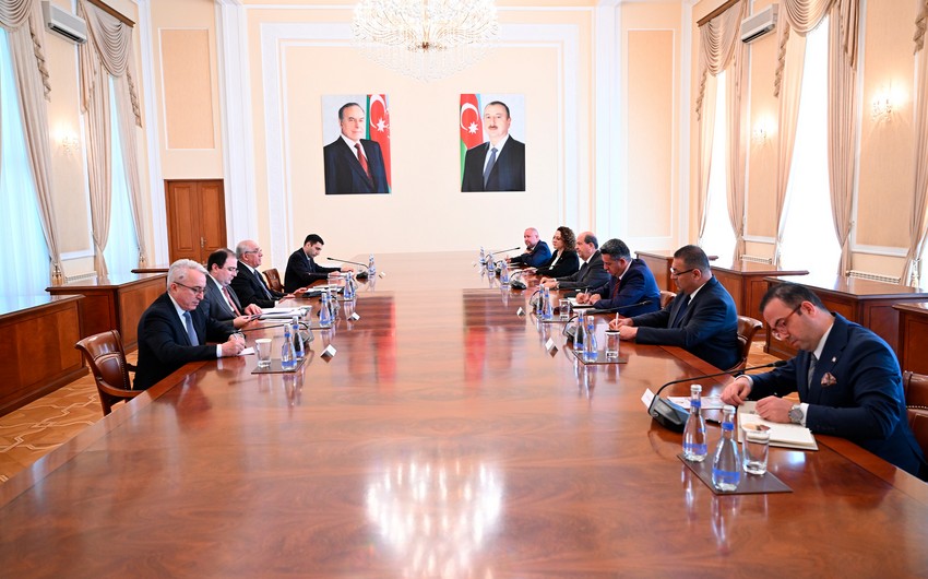 Əli Əsədov Ersin Tatarla müzakirələr apardı