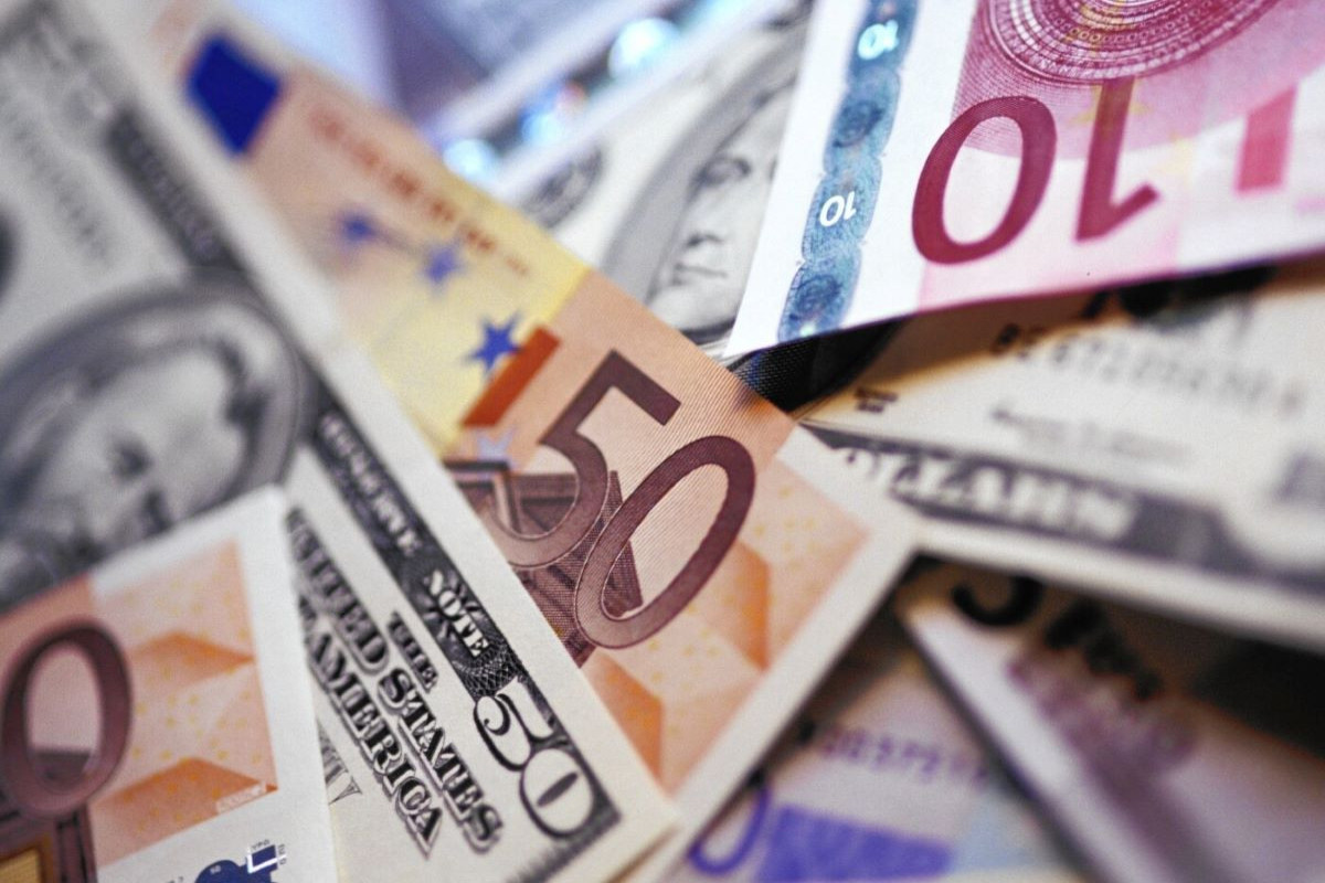 Lirə, rubl və avro ucuzlaşdı, dollar isə... - MƏZƏNNƏ