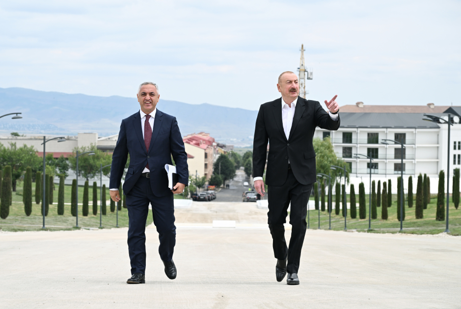 Prezident Xankəndidəki Zəfər parkında... - GÖRÜNTÜLƏR