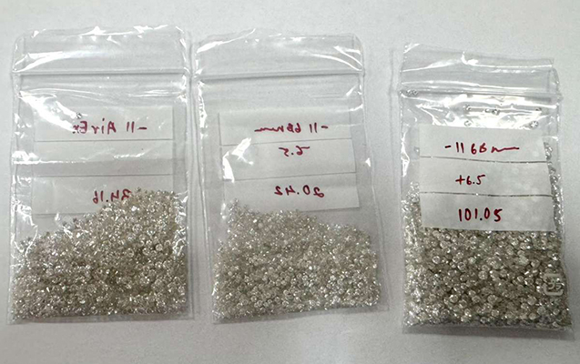 Dubaydan gələn sərnişində 548 karat brilyant aşkarlandı - FOTOLAR