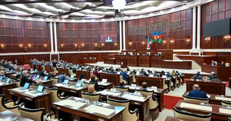 “Xüsusi icra məmurları haqqında” yeni qanun layihəsi I oxunuşa çıxarıldı