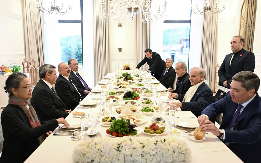 Liderlər Xankəndidə nahar etdi - FOTO