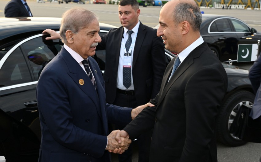 Şahbaz Şərif Azərbaycanı tərk etdi