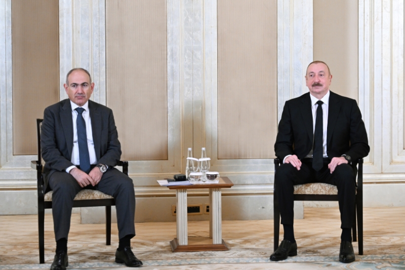 Əliyev-Paşinyan görüşü BAŞLADI - GÖRÜNTÜLƏR