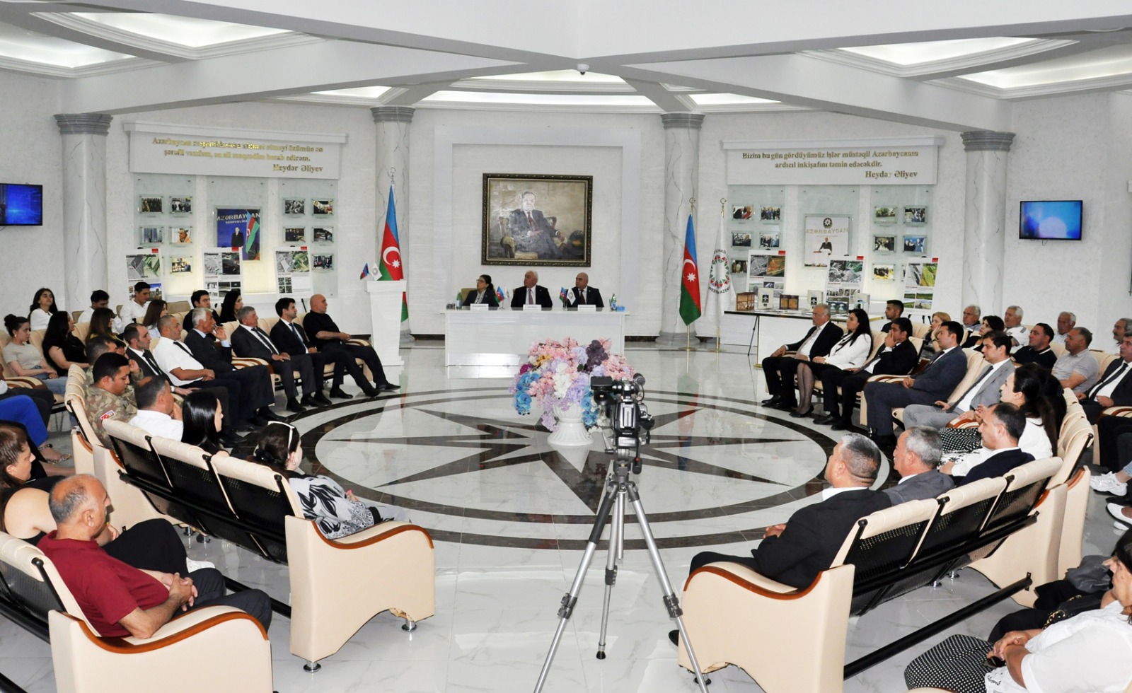 Pirallahı rayonunda “Qərbi Azərbaycan İrsi” kitabının təqdimatı - FOTO