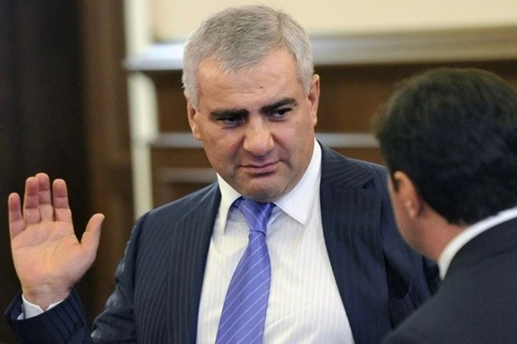 İrəvanda Samvel Karapetyanın daha bir adamı saxlanıldı