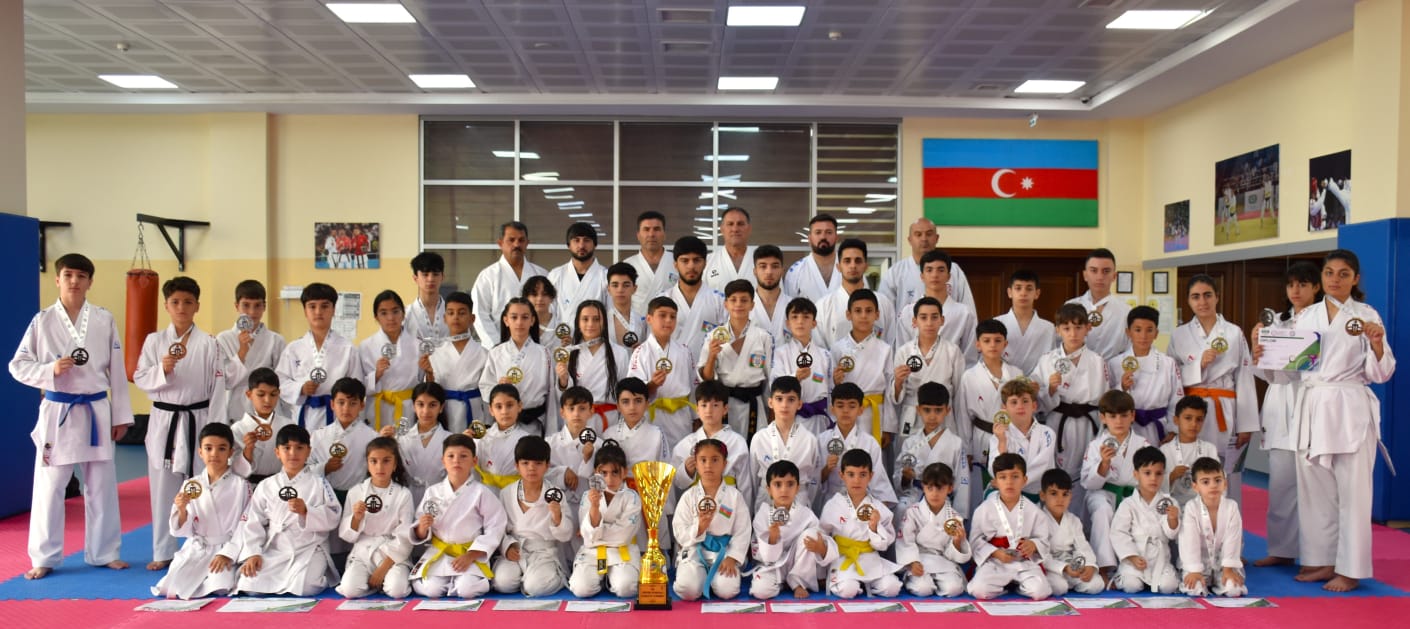 FHN-in idmanda uğur qazanmış əməkdaşları ilə görüş keçirilib